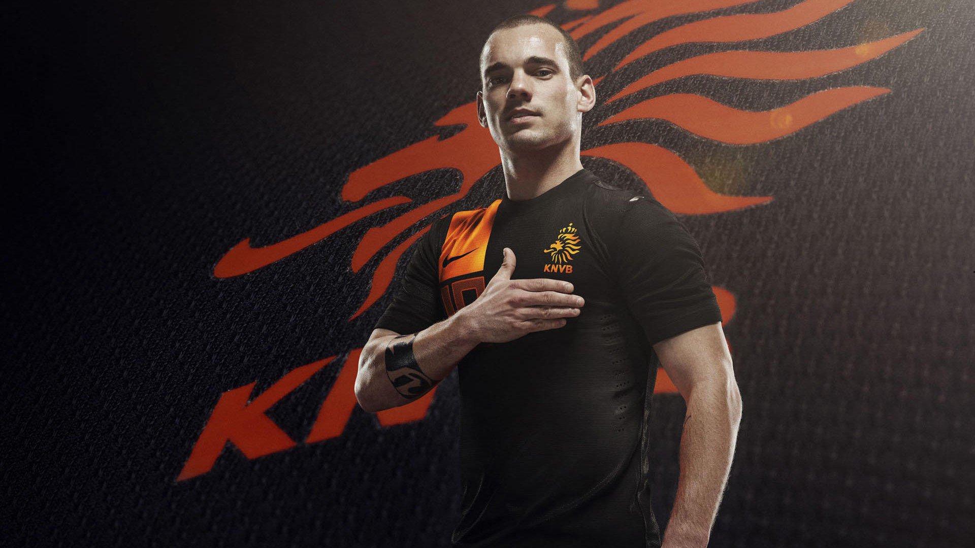 那不勒斯夏窗豪掷巧引重塑锋线 霍伊伦德布劳内加盟奥斯梅恩天价离队